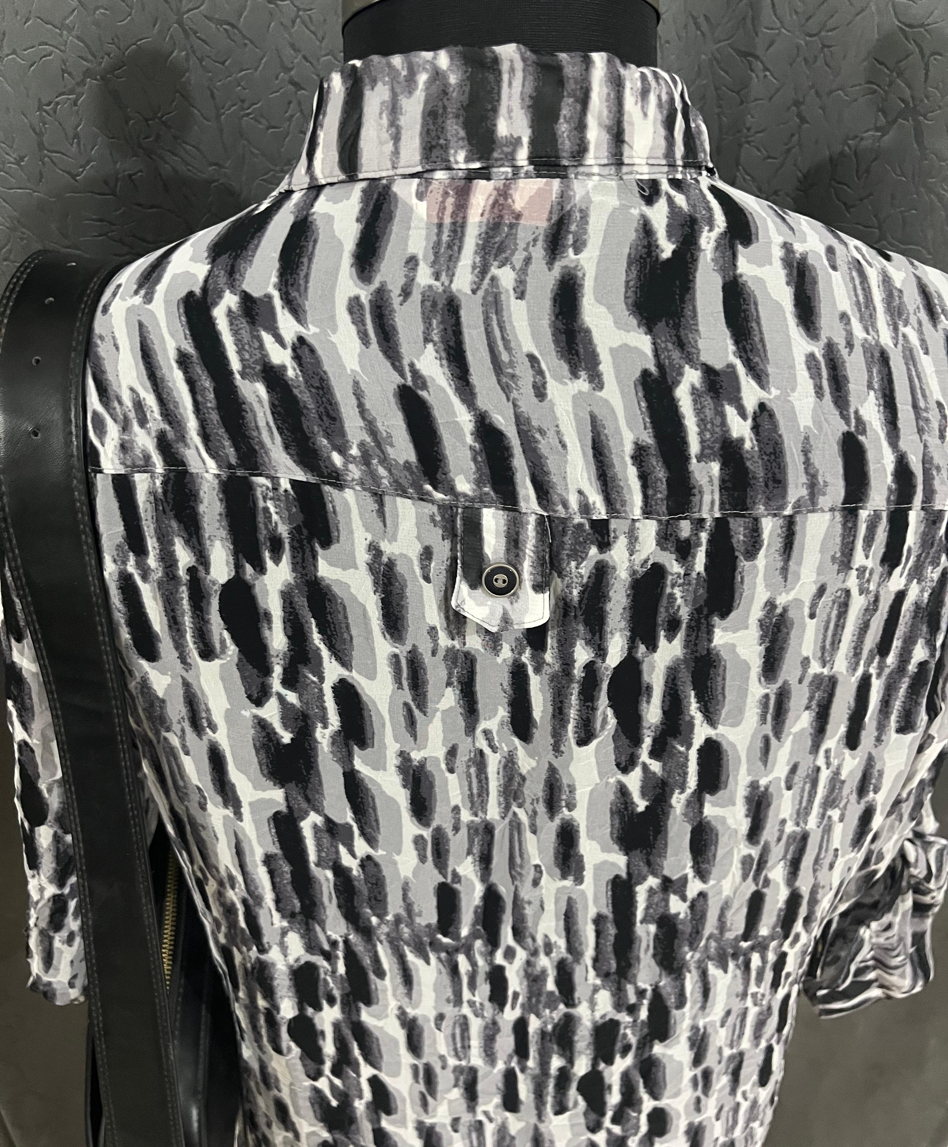 Black & White Striped Longline Shirt – Size M