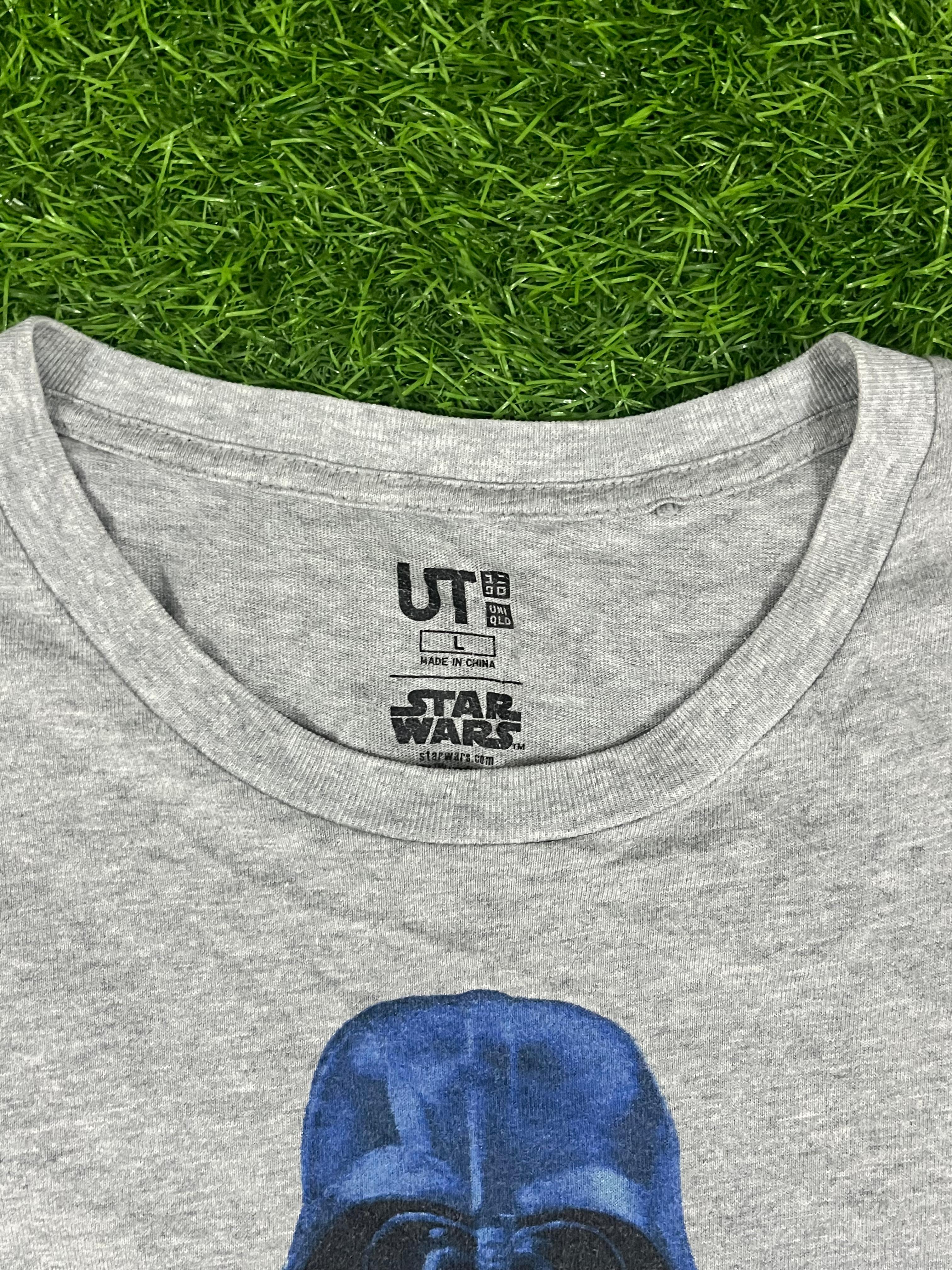 Star Wars x Uniqlo Darth Vader Graphic Tee – Grey (L)