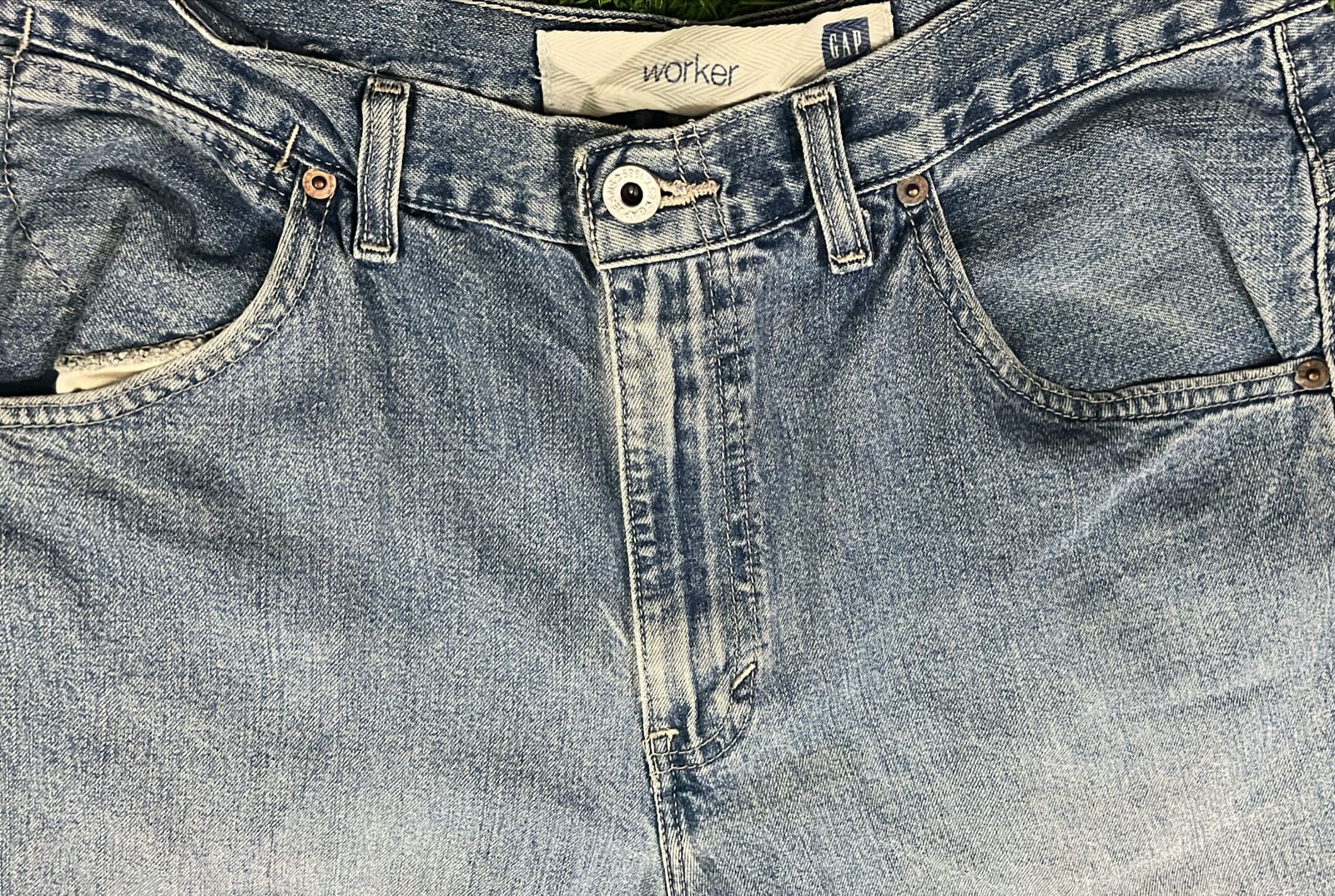 Vintage GAP Worker Jeans – Light Wash Straight Fit