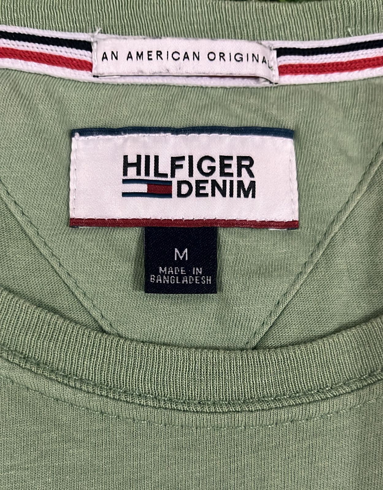 Tommy Hilfiger Denim Olive Green Logo T-Shirt – Size M