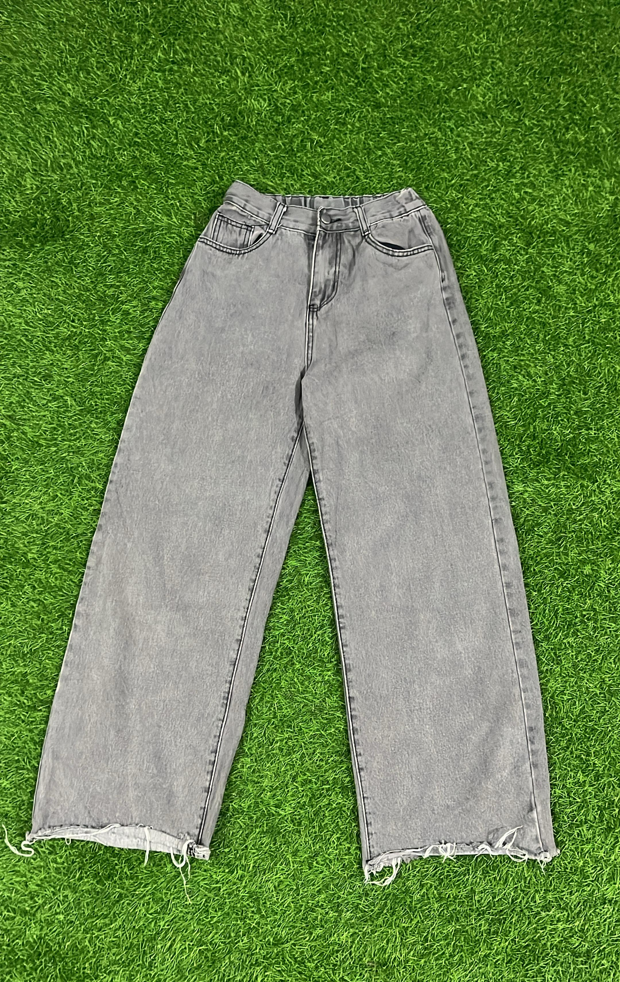 Vintage Grey Washed Wide-Leg Jeans – Raw Hem Streetwear