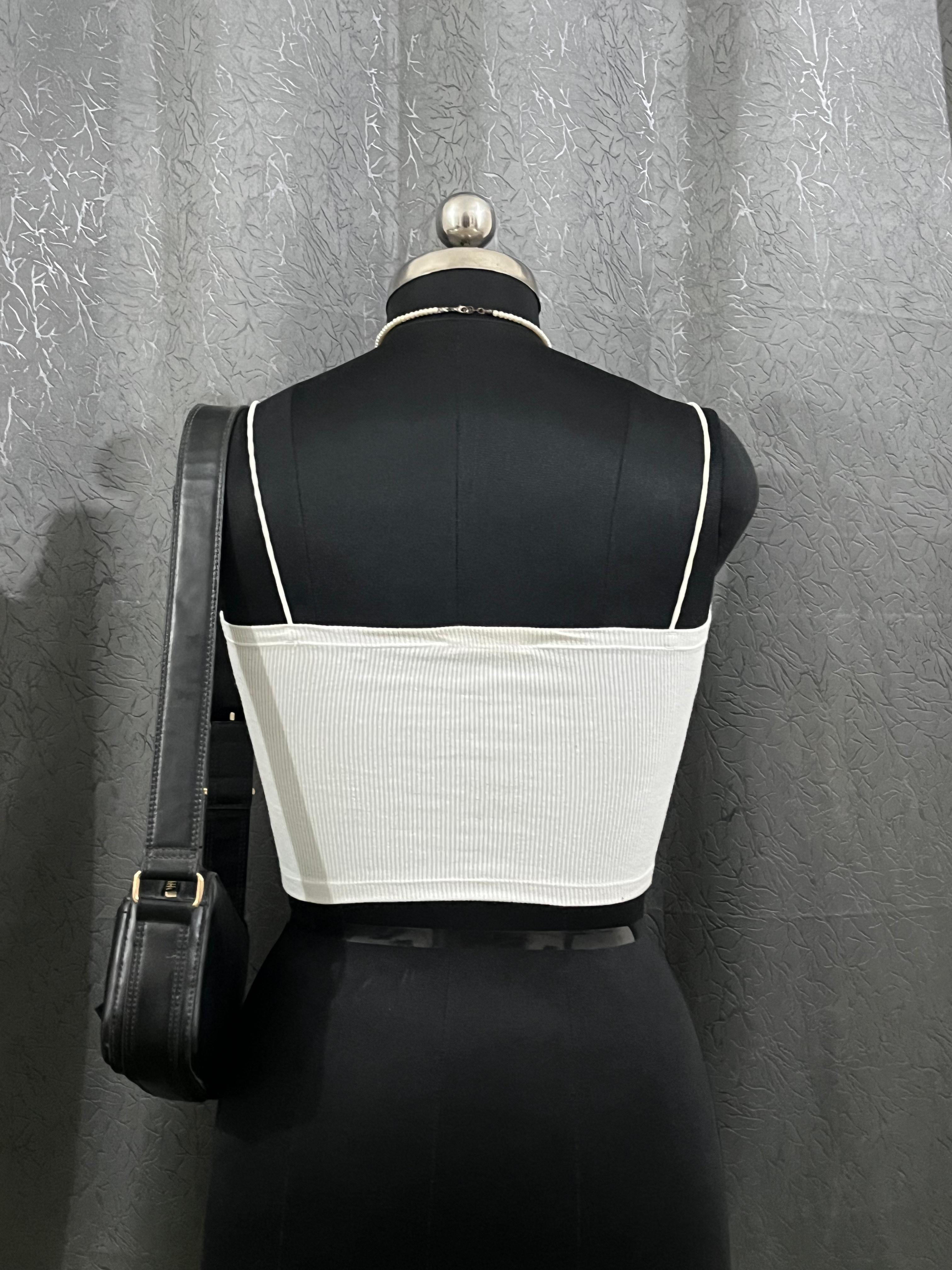 ZARA White Ribbed Crop Top – Size M