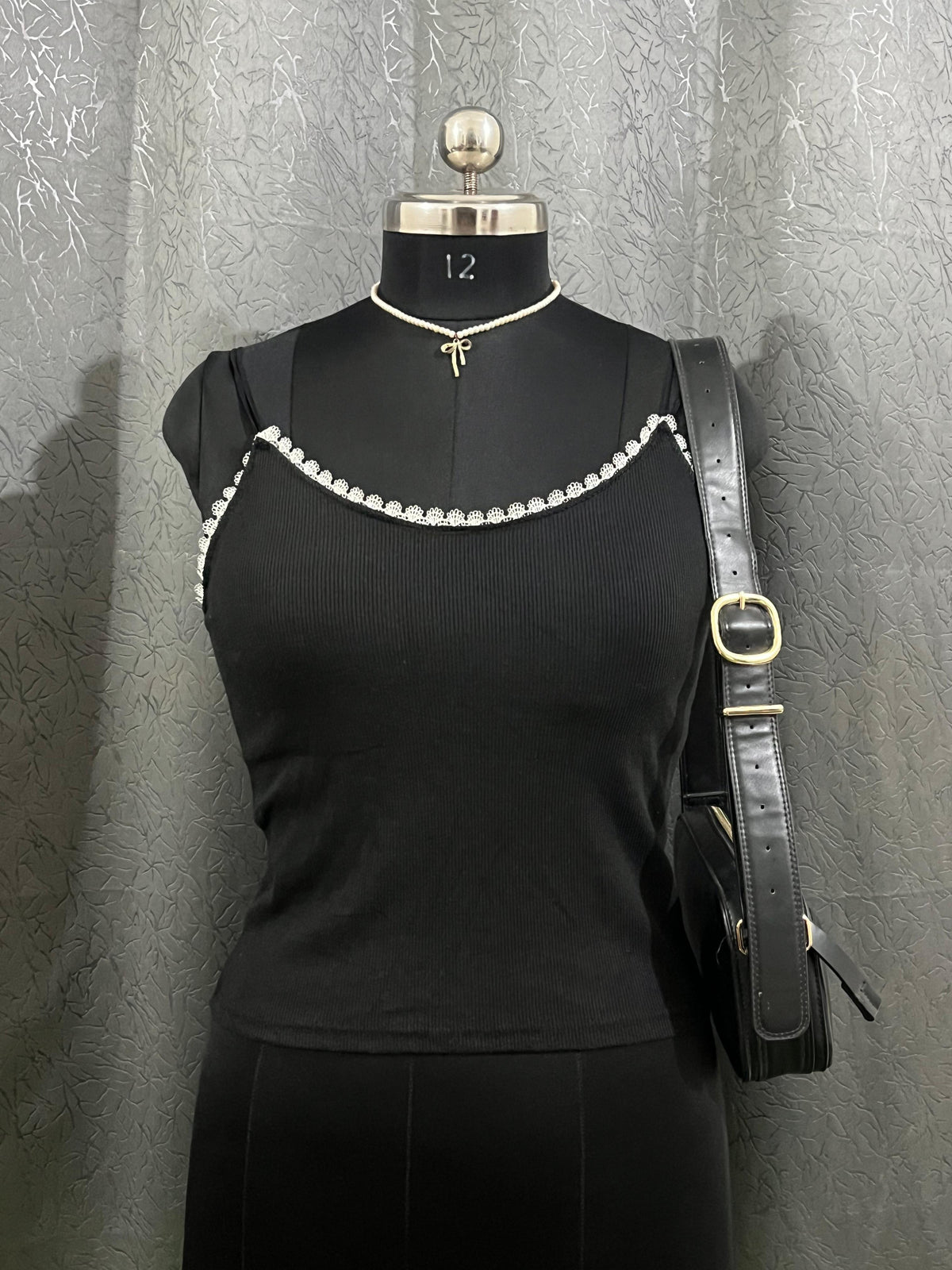 Black Ribbed Lace Trim Tank Top – Size L