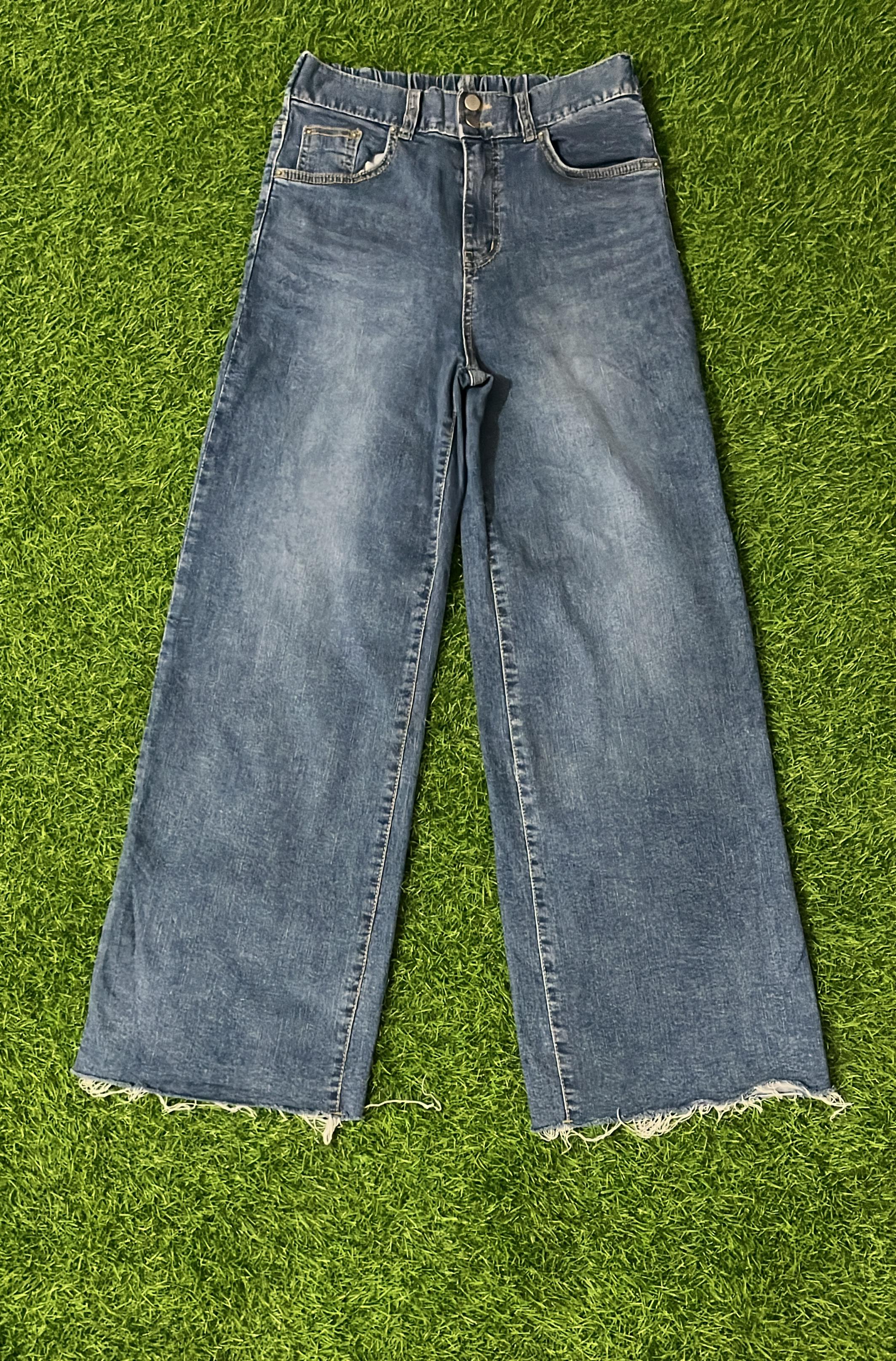 Wide Leg Frayed Hem Jeans – Vintage Blue