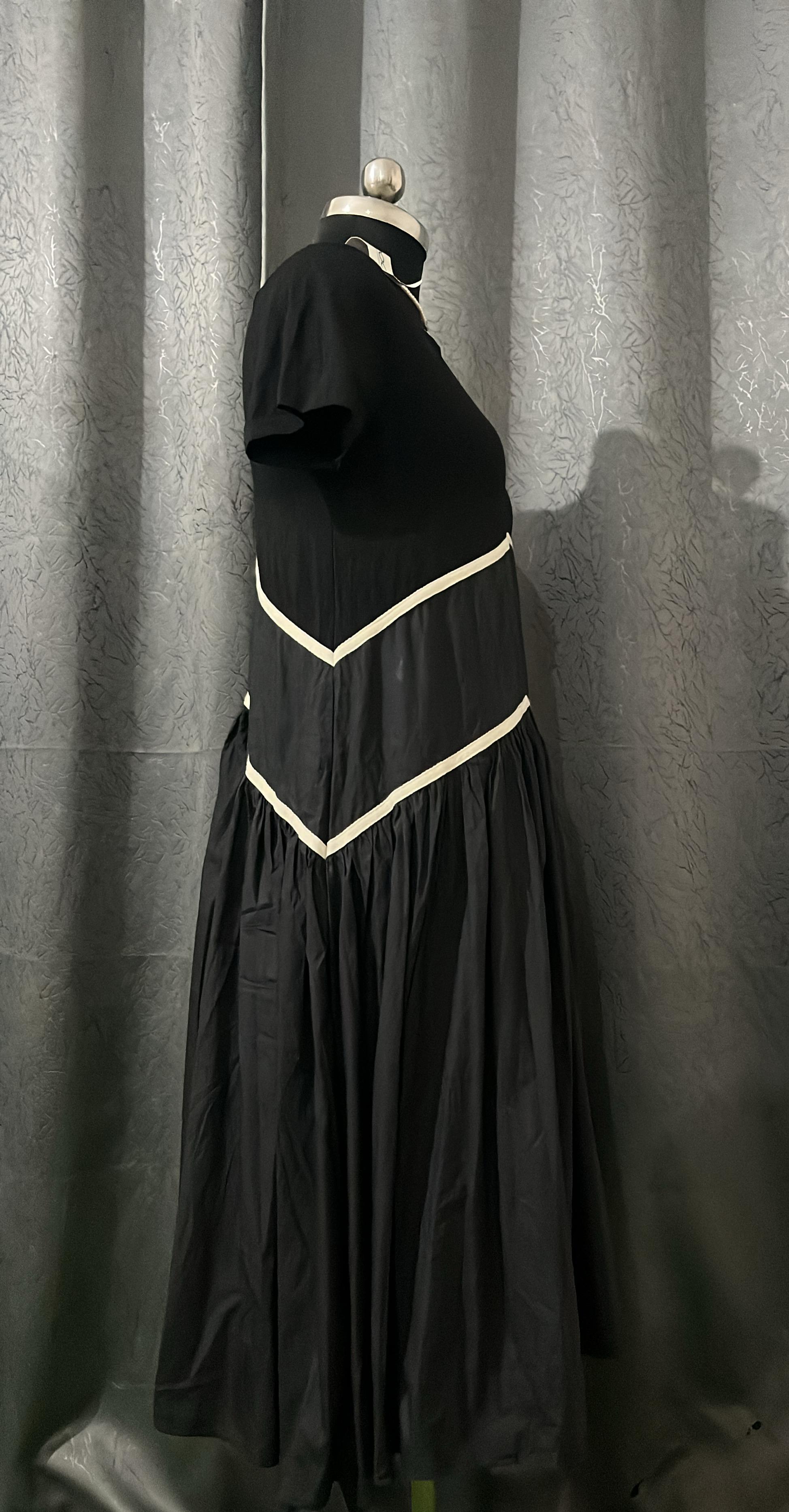 FROOPS Black Flowy Dress – Size XL