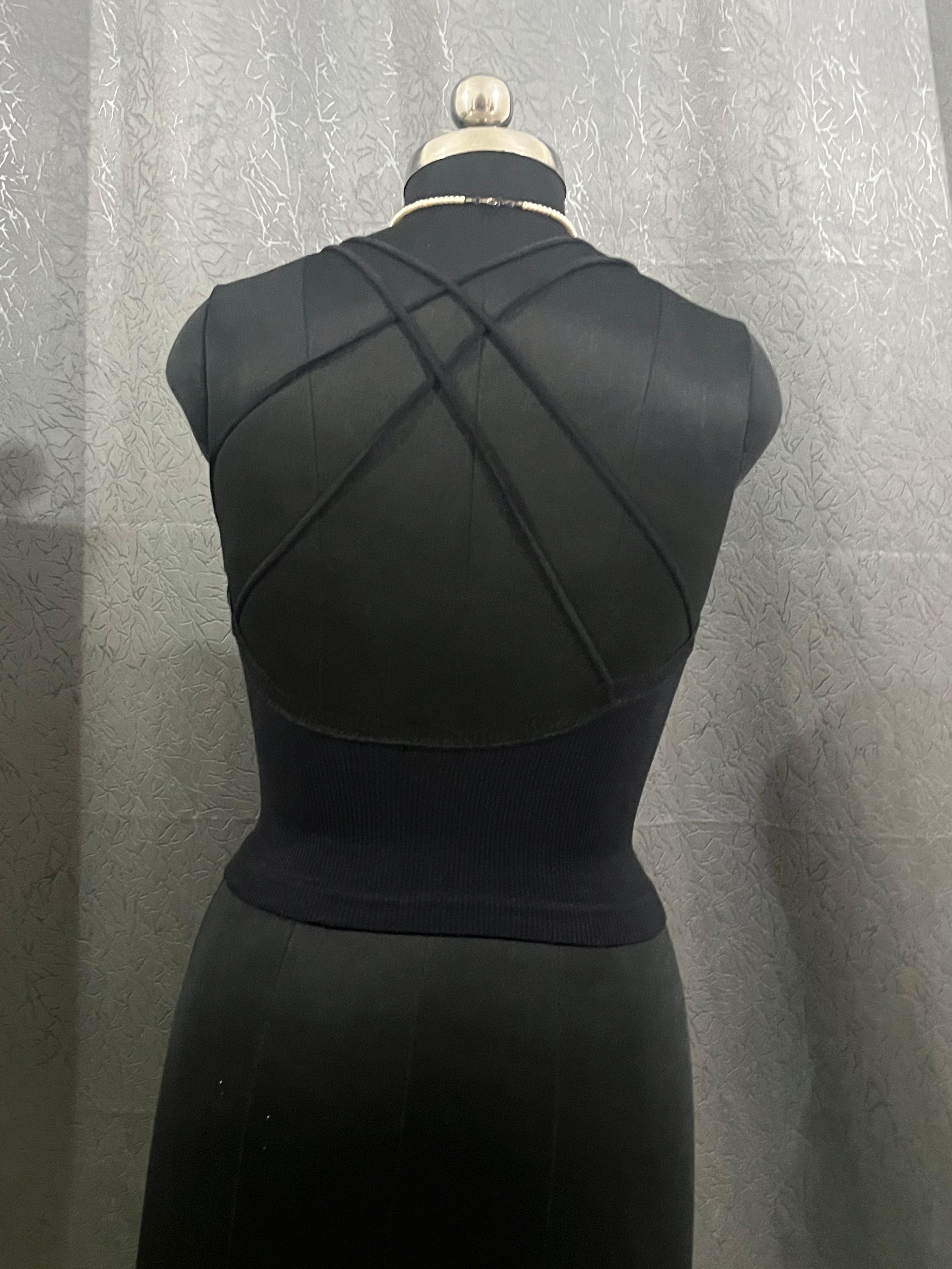Black Ribbed Criss-Cross Back Crop Top – Size M