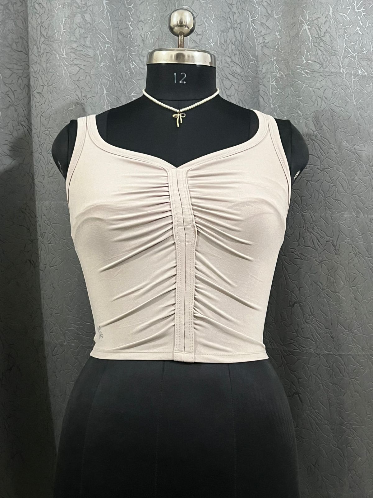 Beige Ruched Front Sleeveless Crop Top – Size M