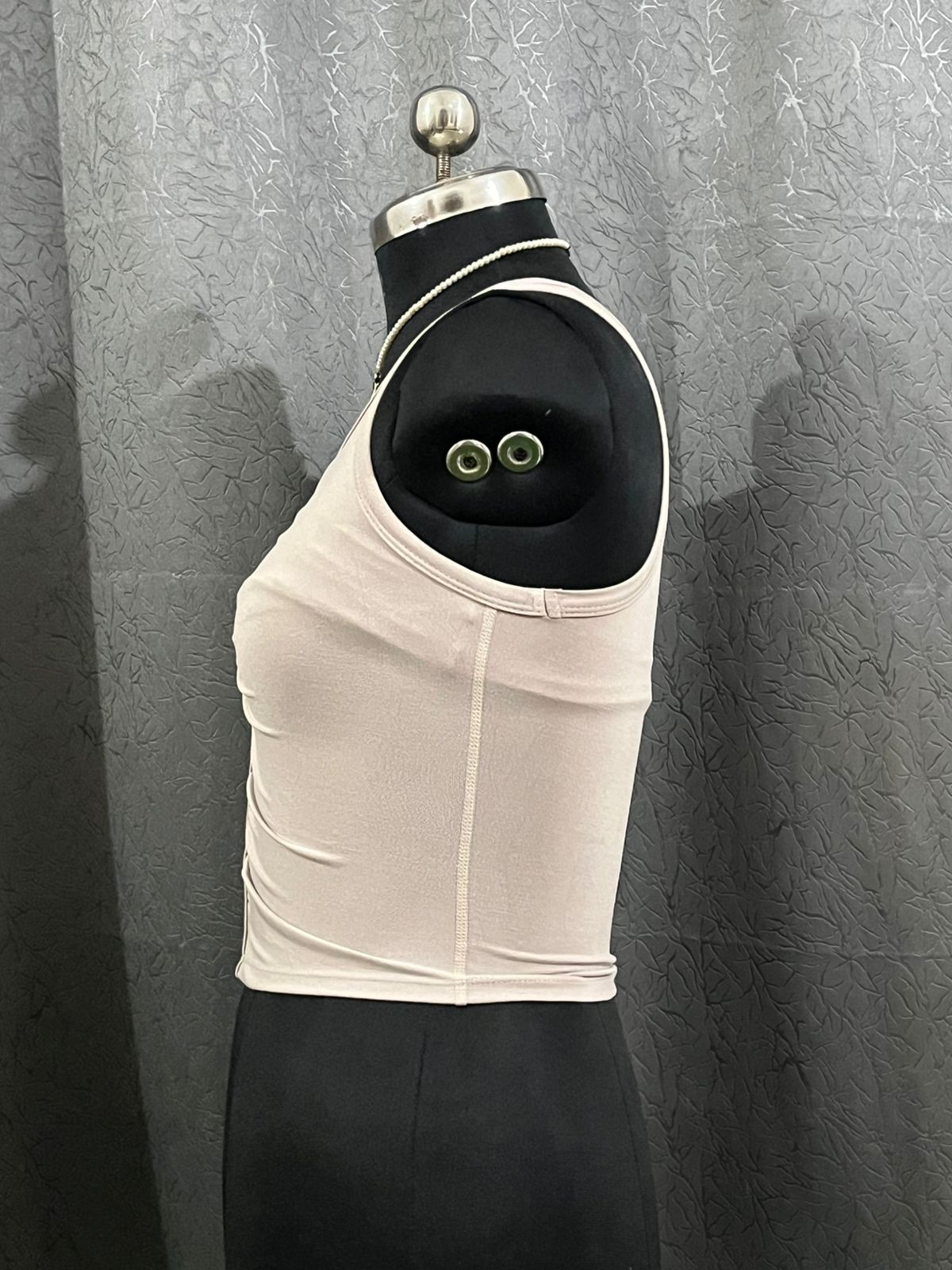 Beige Ruched Front Sleeveless Crop Top – Size M