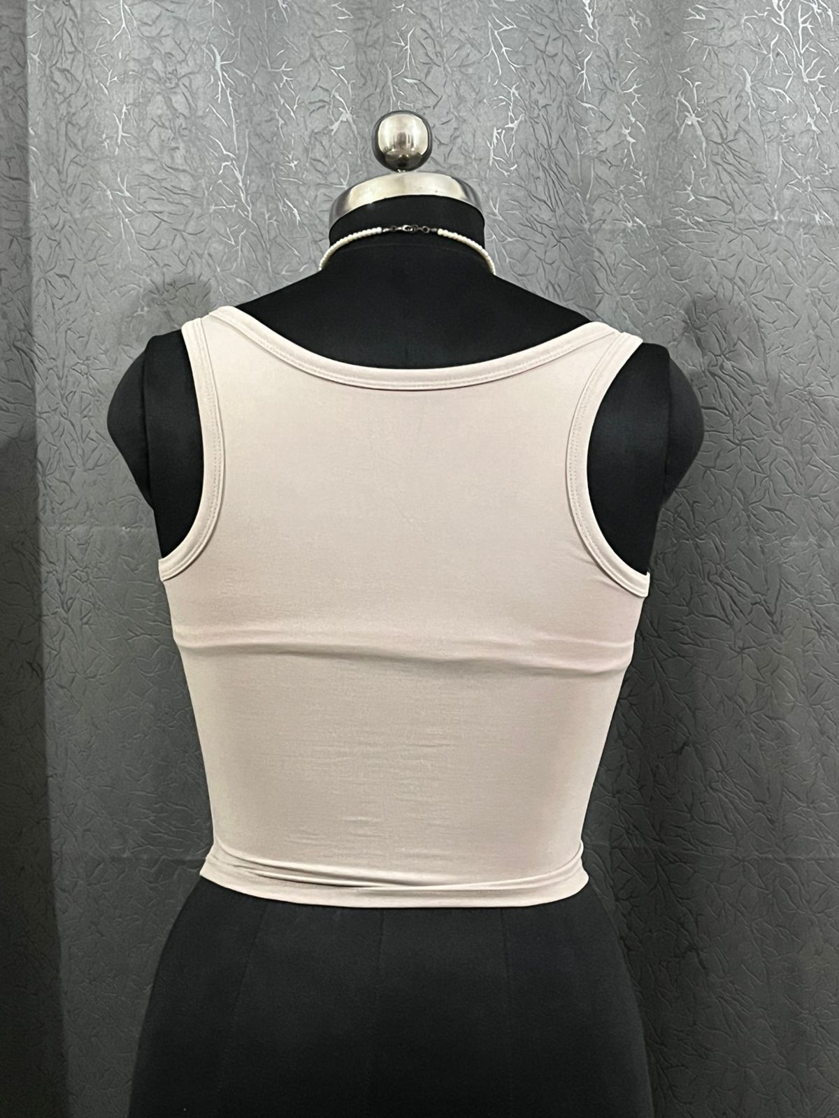 Beige Ruched Front Sleeveless Crop Top – Size M
