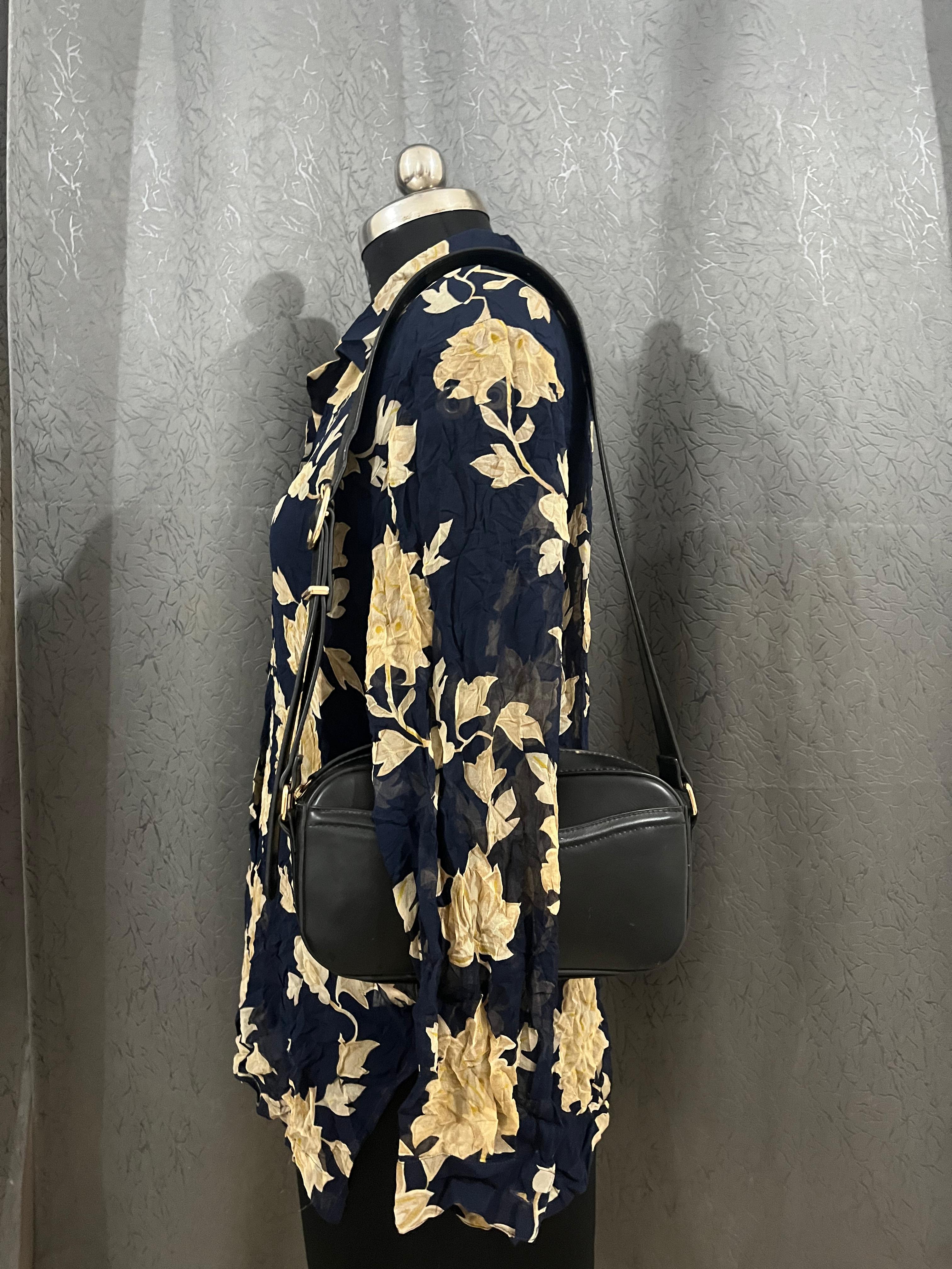 Vintage Navy Floral Button-Up Blouse – Size M