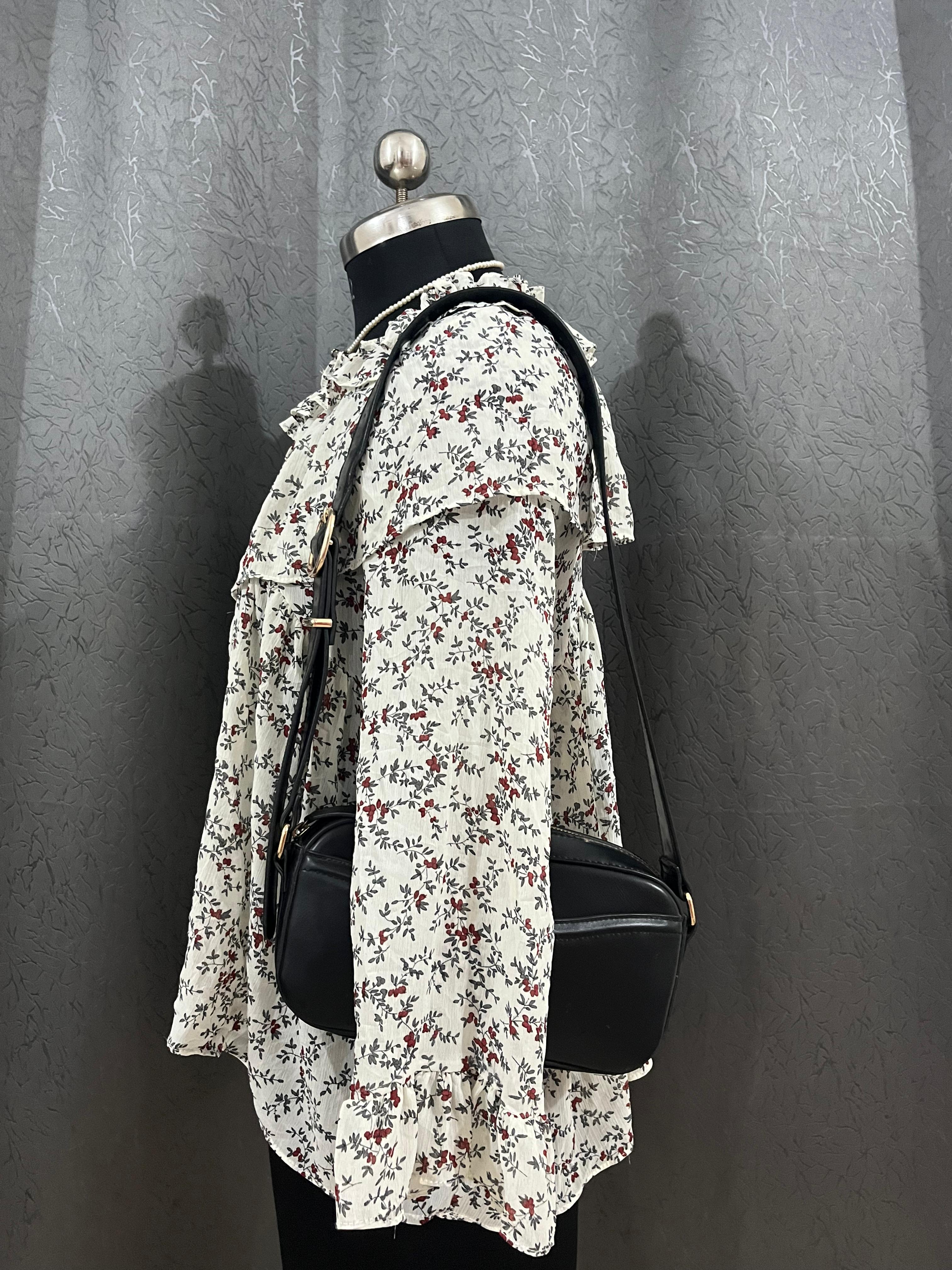Vintage-Inspired Floral Ruffle Blouse – Size M