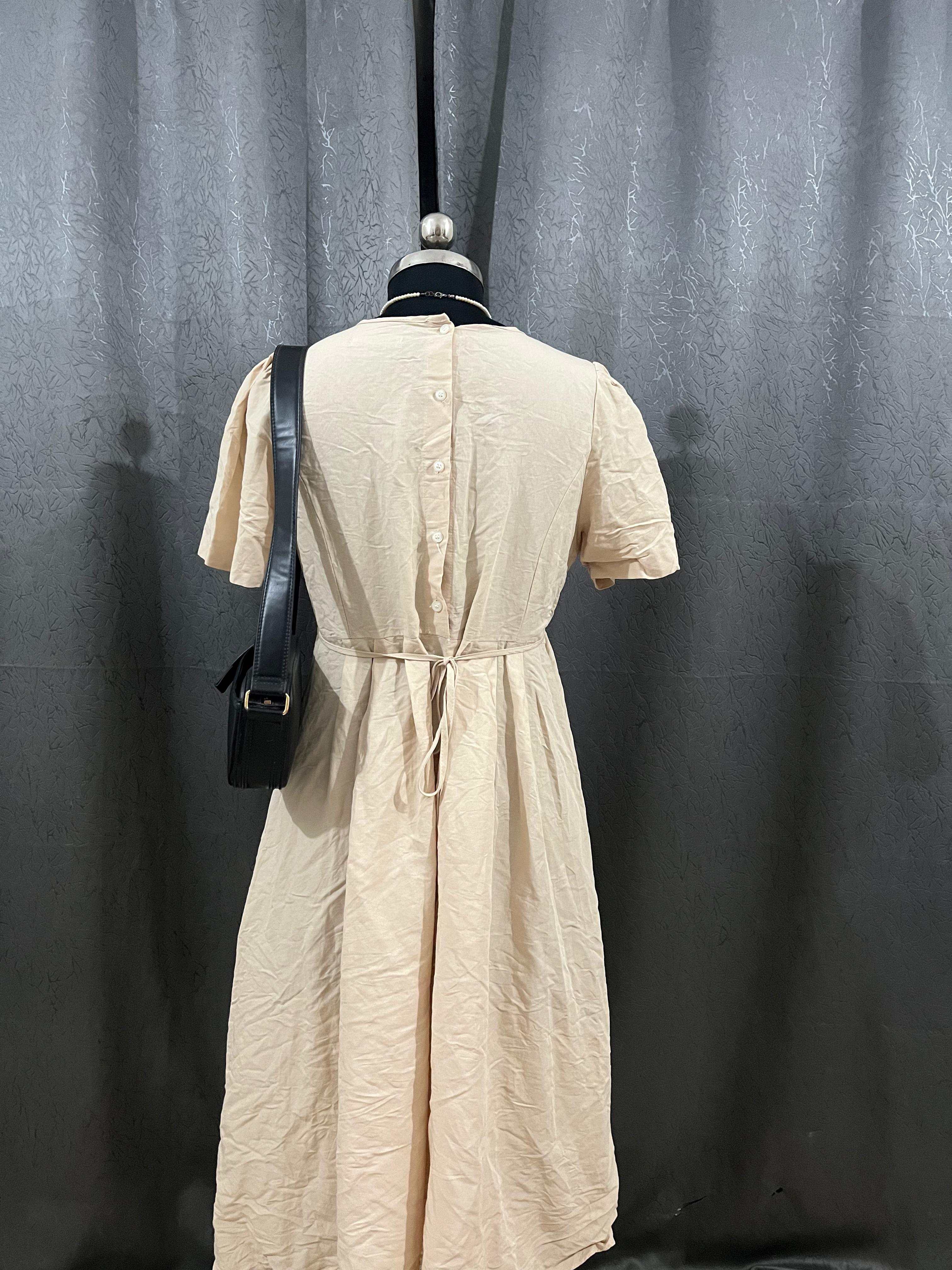 Minimalist Cream Button-Back Midi Dress – Size L