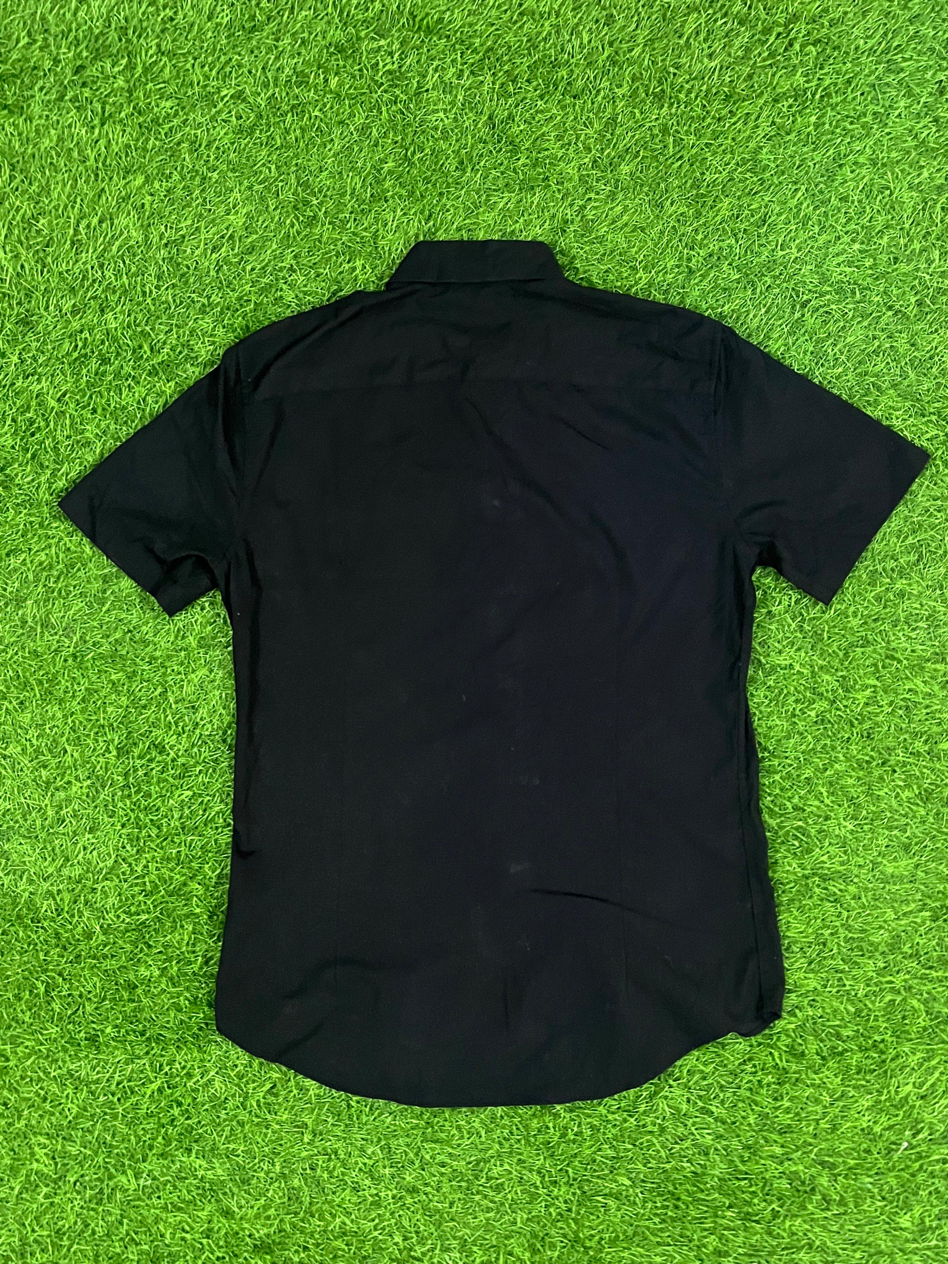 Sleek Black Short-Sleeve Button-Down Shirt – Size M