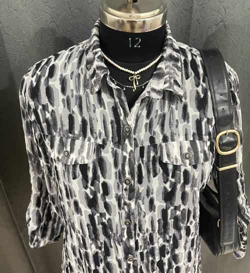 Black & White Striped Longline Shirt – Size M