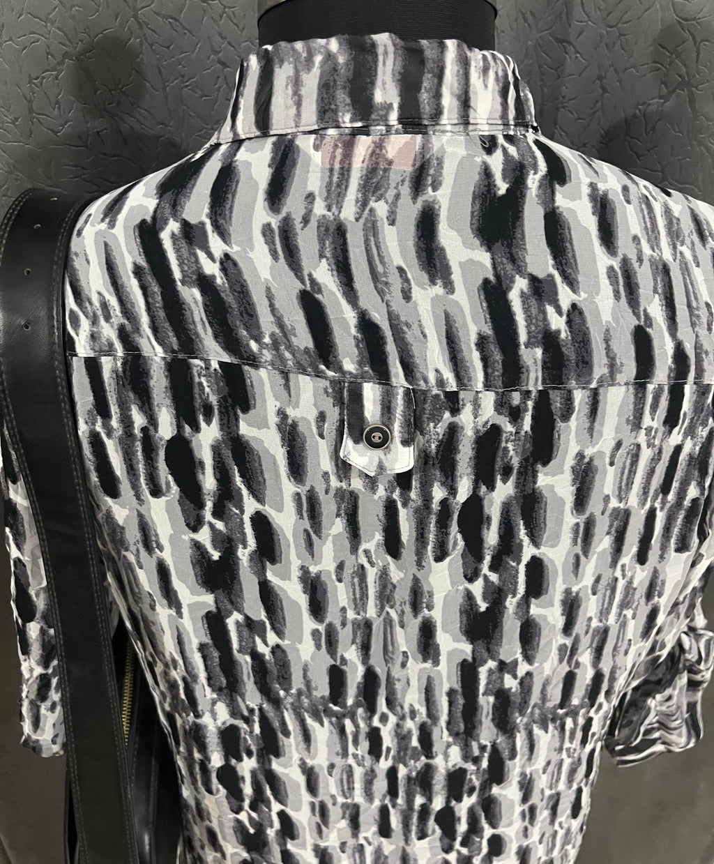 Black & White Striped Longline Shirt – Size M