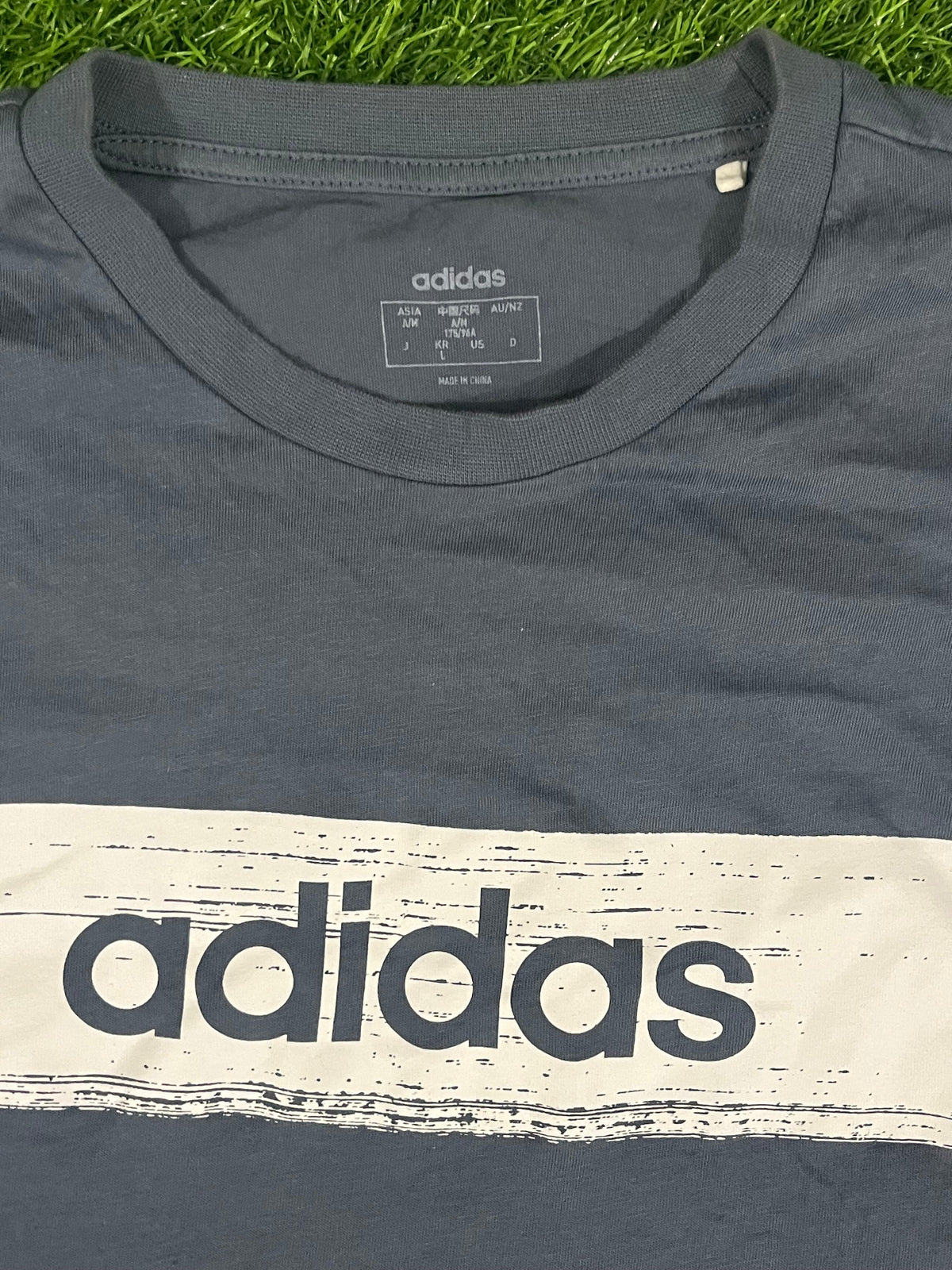 Adidas Graphic Tee – Grey (Size M)