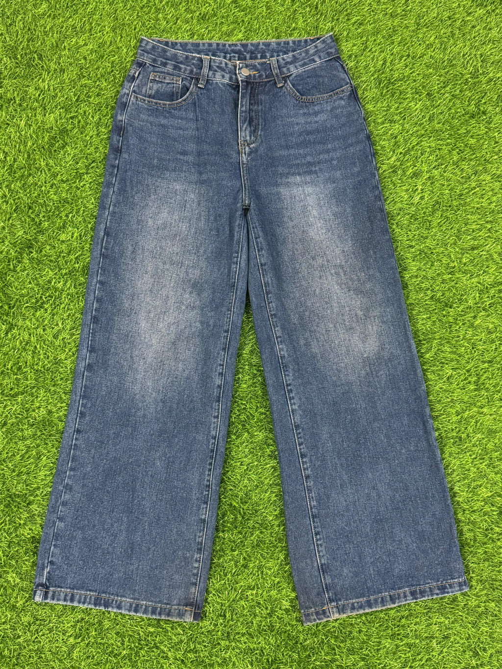 Vintage Wide-Leg Denim Jeans – Size 30