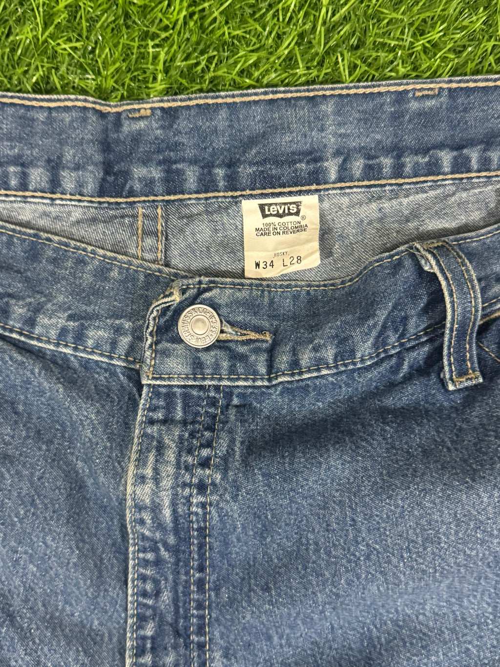 Levi’s Carpenter Jeans – W34 L28 (Waist 18", Length 38")