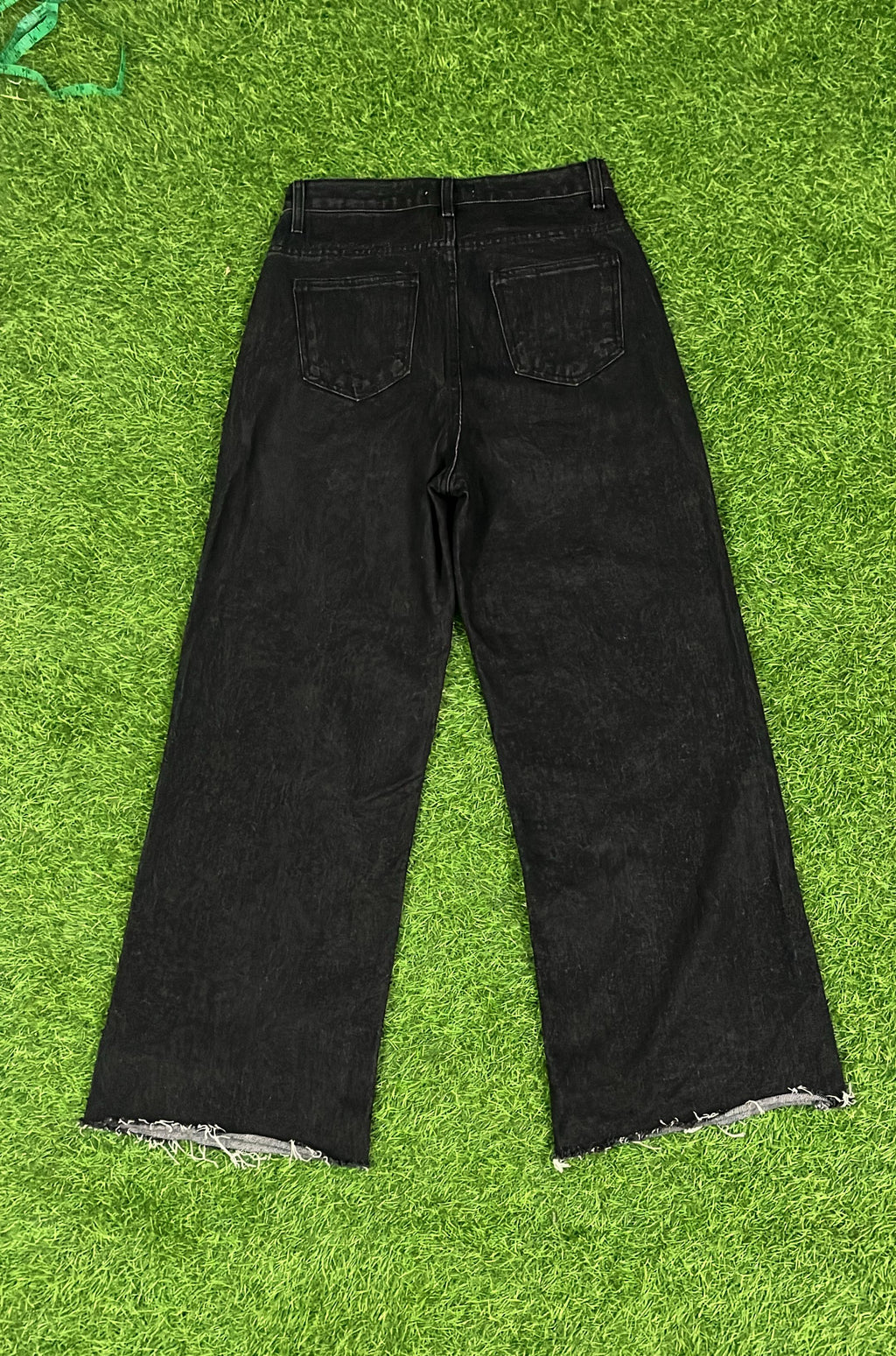 Need J High-Rise Black Denim Jeans – Raw Hem Vintage Fit