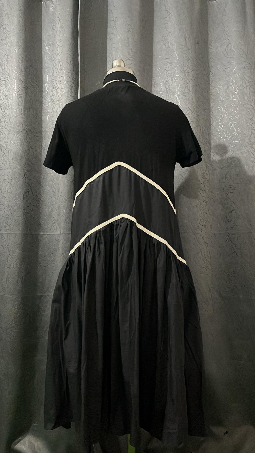 FROOPS Black Flowy Dress – Size XL