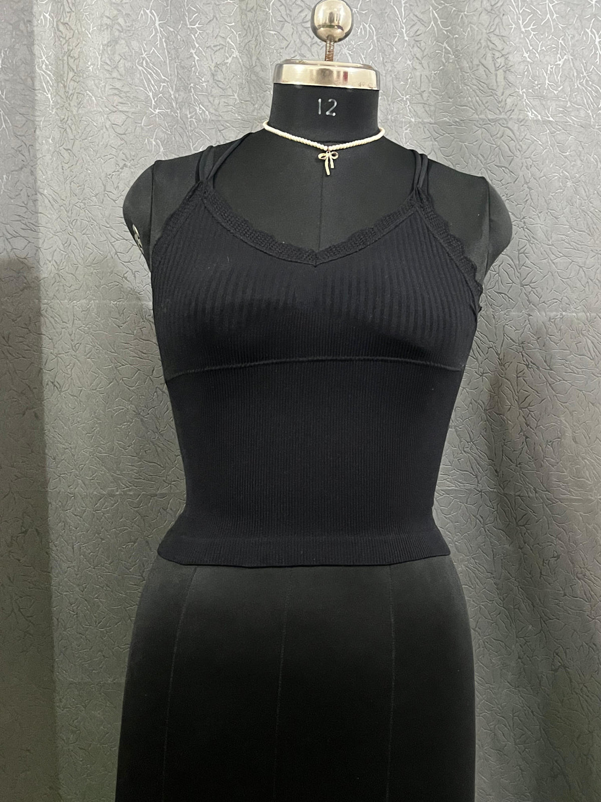 Black Ribbed Criss-Cross Back Crop Top – Size M