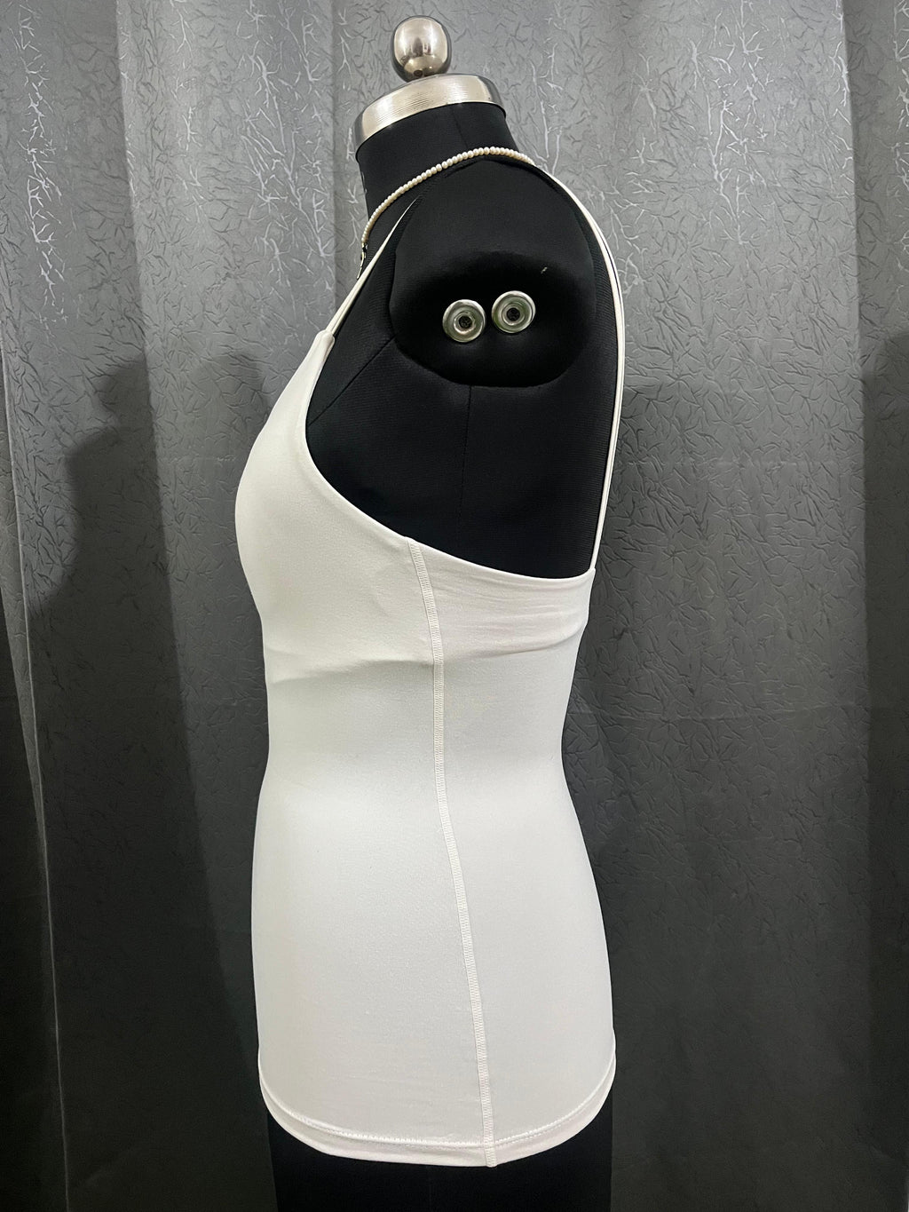 White Double-Strap Fitted Tank Top – Size L