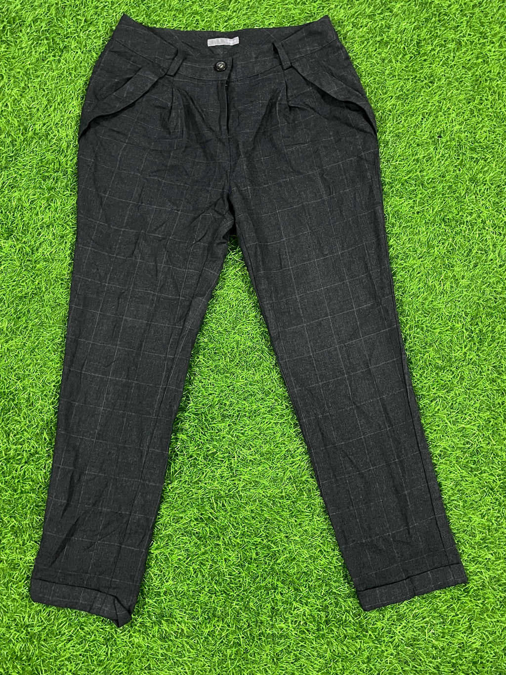 TOMBOY Checkered Slim Trousers – Size M