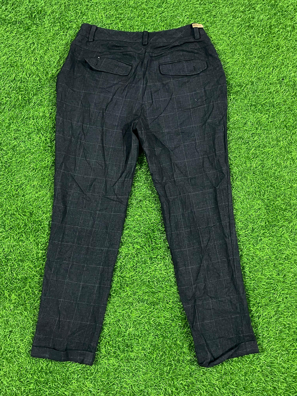 TOMBOY Checkered Slim Trousers – Size M