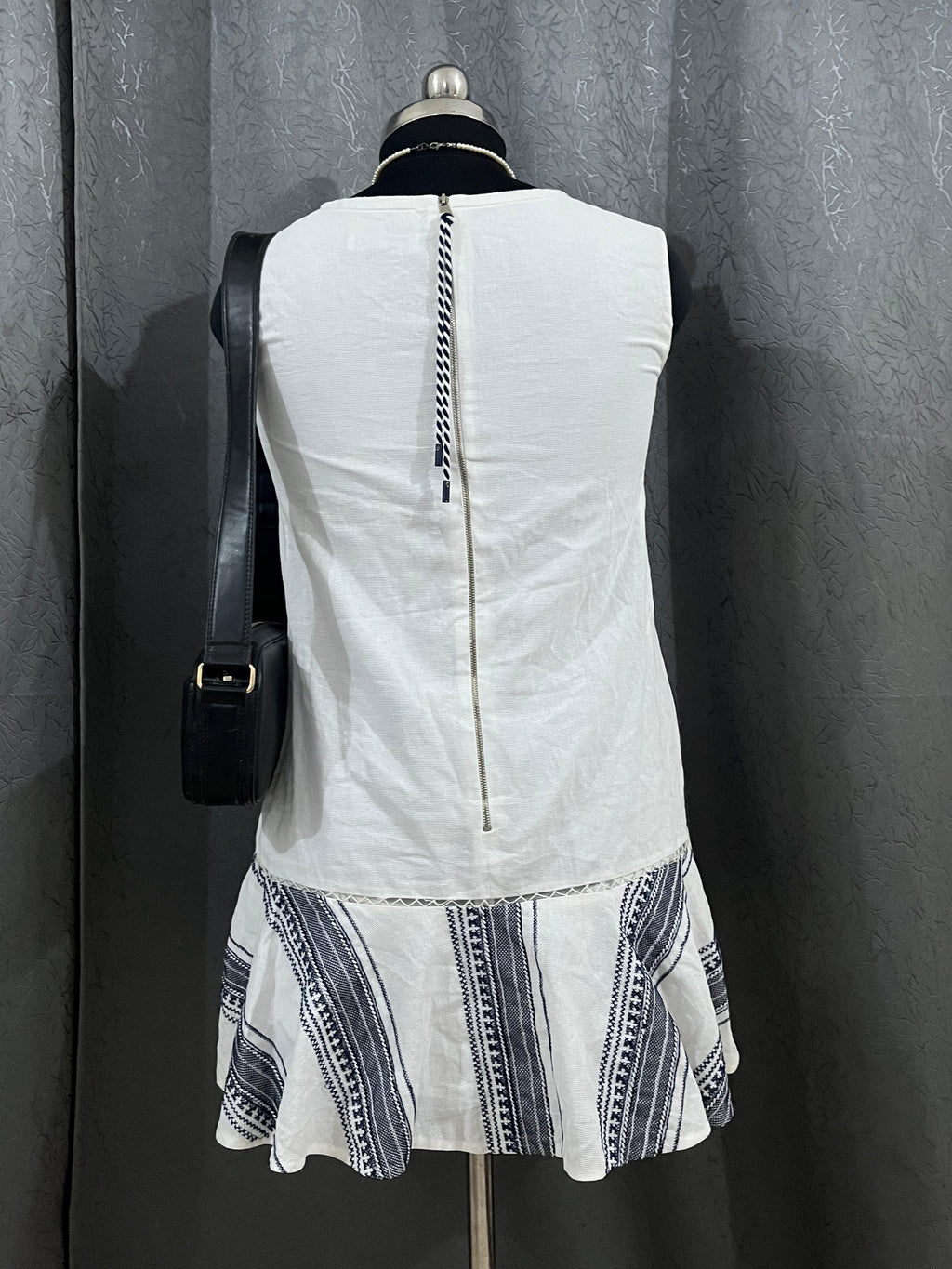 White & Navy Striped Sleeveless Mini Dress – Size L