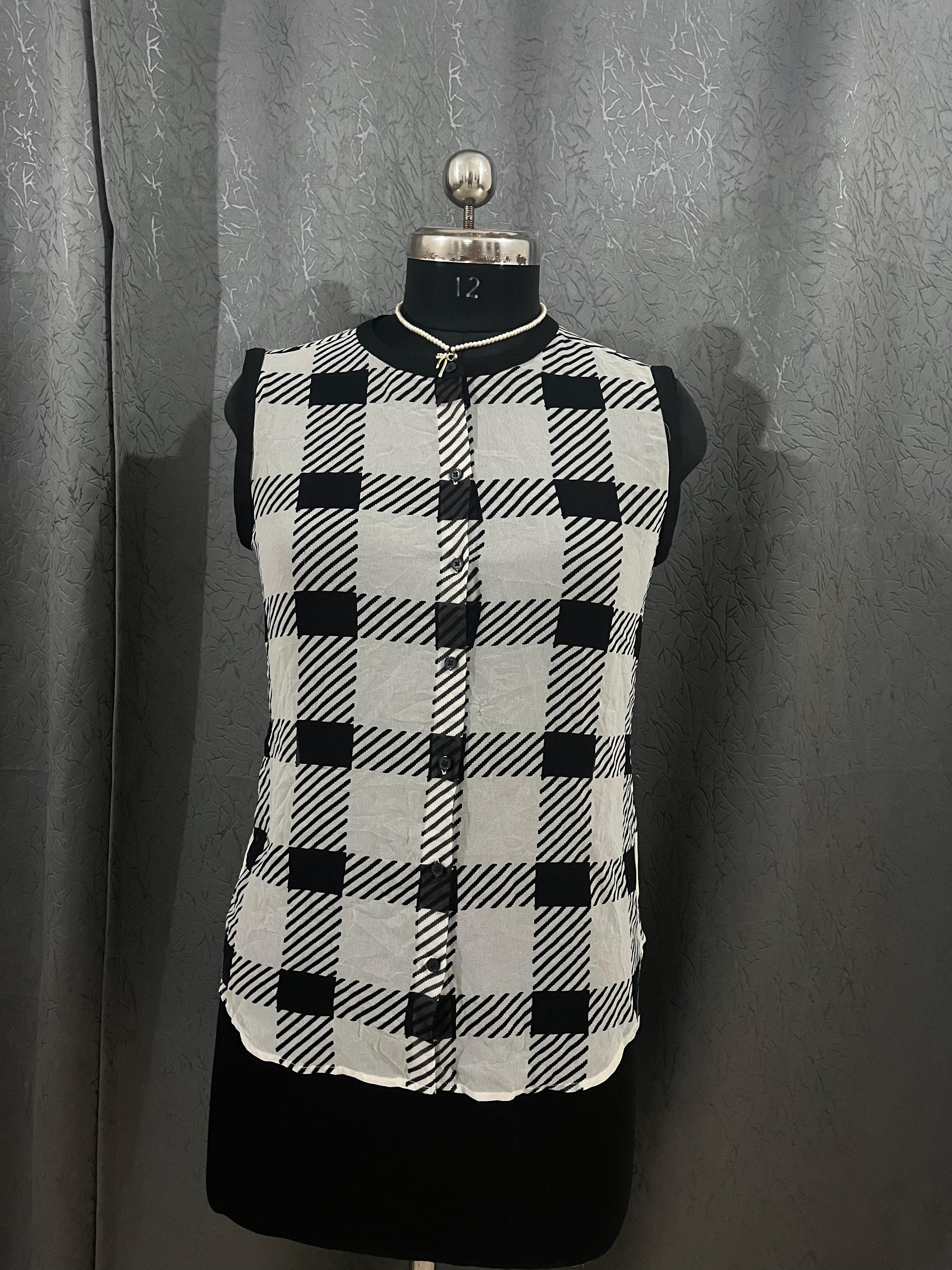 Vintage Black & White Check Sleeveless Button-Down – Size L