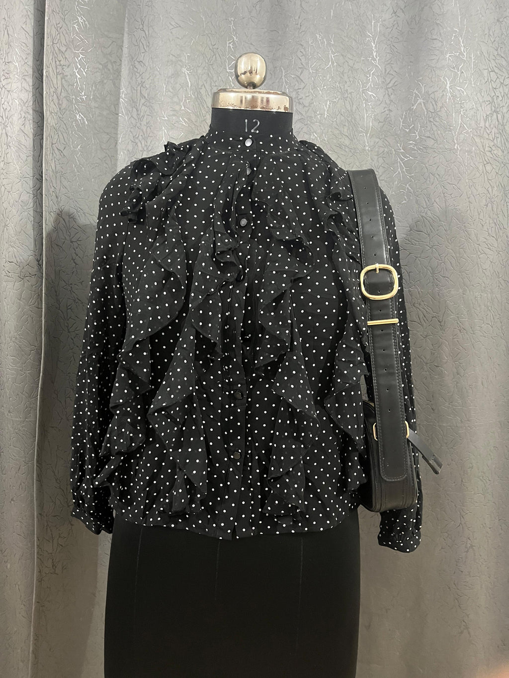 Vintage Black & White Polka Dot Ruffle Blouse – Size L