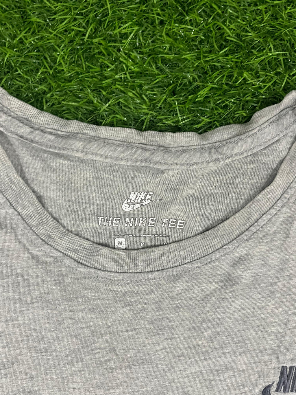 Nike Grey Essential Tee – Minimal Logo (M)